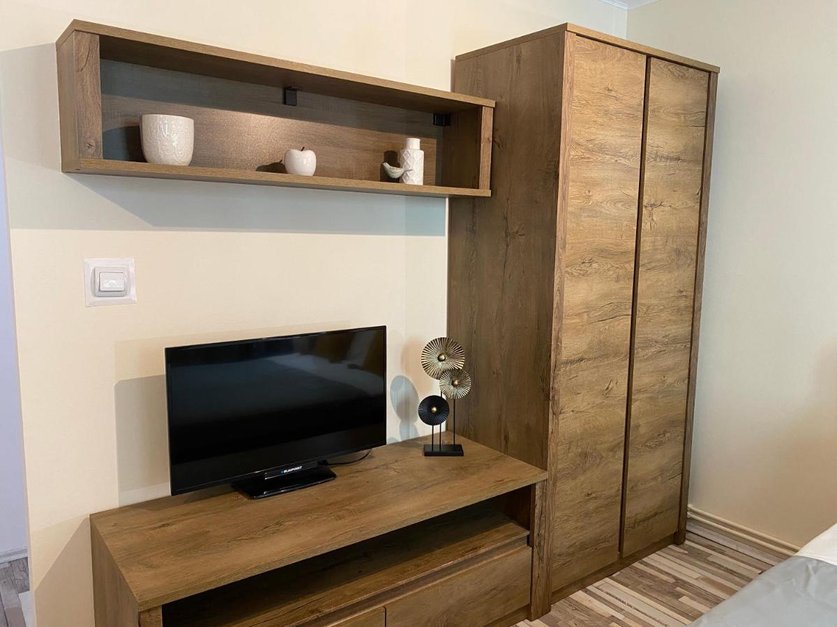 Urseni Studio Apartment ทิมิชัวรา ภายนอก รูปภาพ