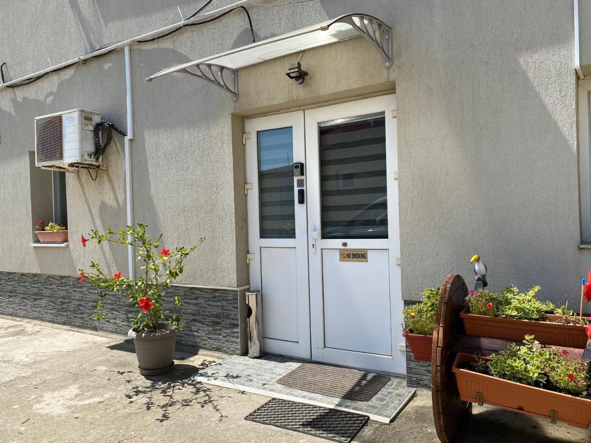 Urseni Studio Apartment ทิมิชัวรา ภายนอก รูปภาพ